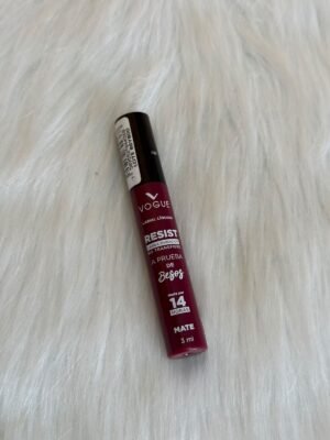 Labial Vogue resit Valiente -  A prueba de besos larga duración