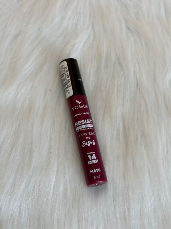 Labial Vogue resit Valiente -  A prueba de besos larga duración