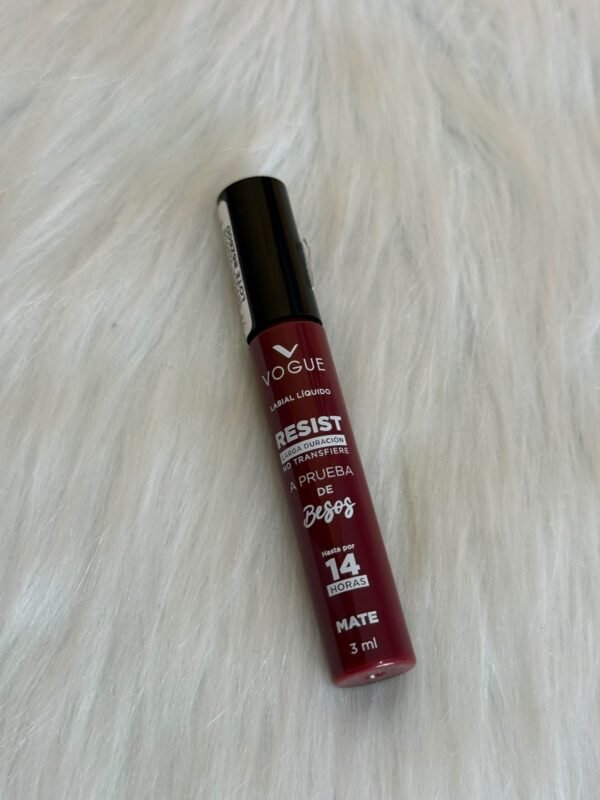 Labial Vogue resit a prueba de besos expresa