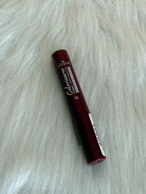 Labial Vogue larga duración barra colorisimo Agraz