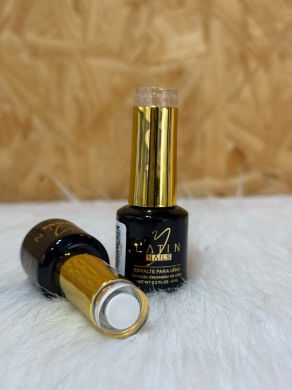 Esmalte semi pequeño 127 8 ml · Latín Nails